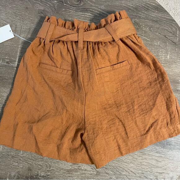 Nwt Toffee linen feel shorts - Picture 9 of 10